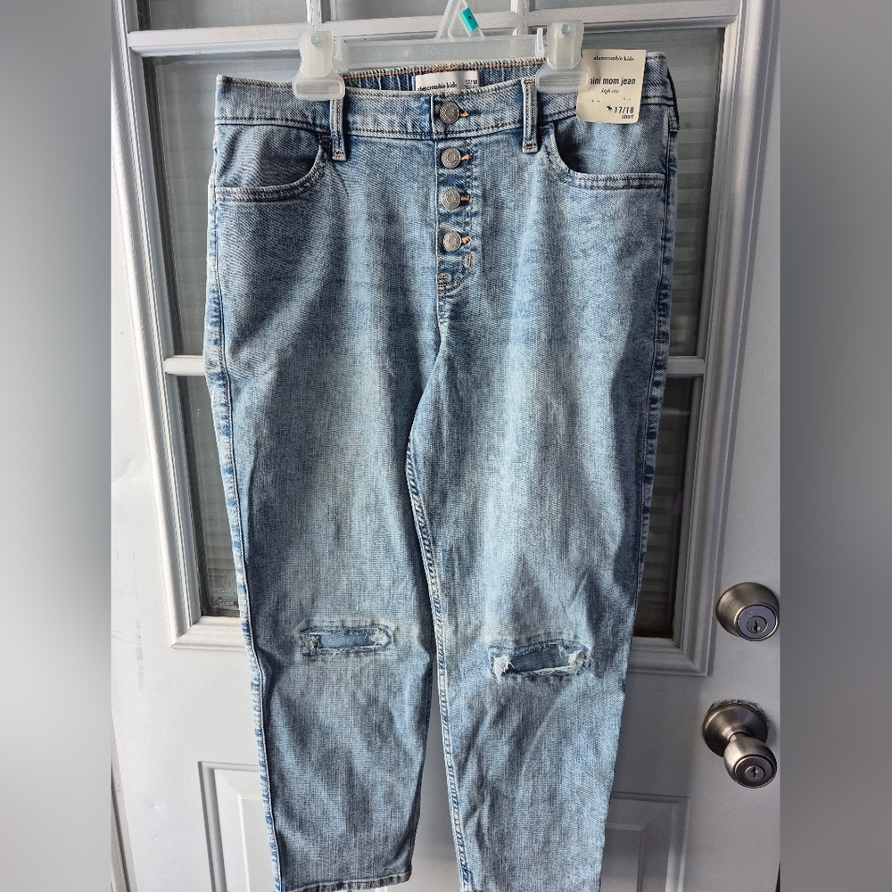 Abercrombie And Fitch Mini Mom Jeans